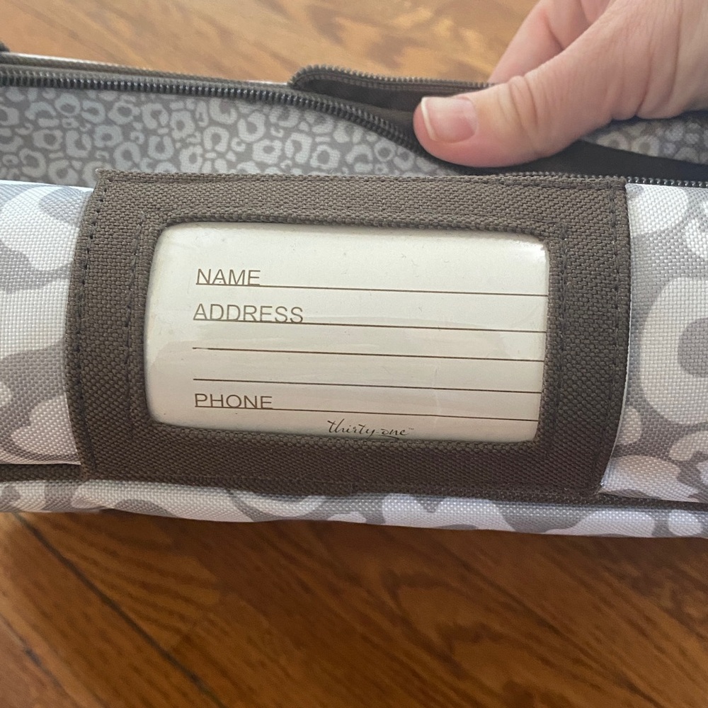 Thirty-one Perfect Party Casserole Carrier - Picture 4 of 16